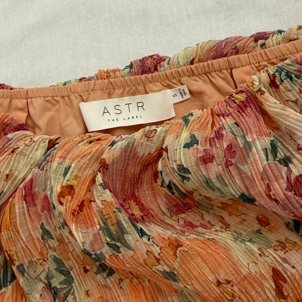 NWOT ASTR Tiered Maxi Skirt - Picture 2 of 3